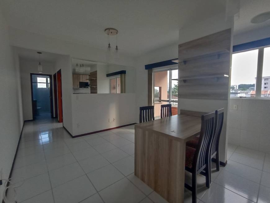 Foto 4 de Apartamento com 2 Quartos para alugar, 64m² em Santo Antônio, Joinville