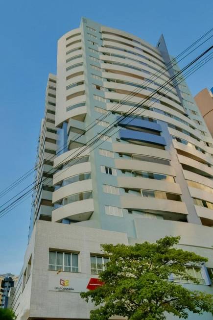 Foto 1 de Apartamento com 3 Quartos à venda, 152m² em Centro, Maringá