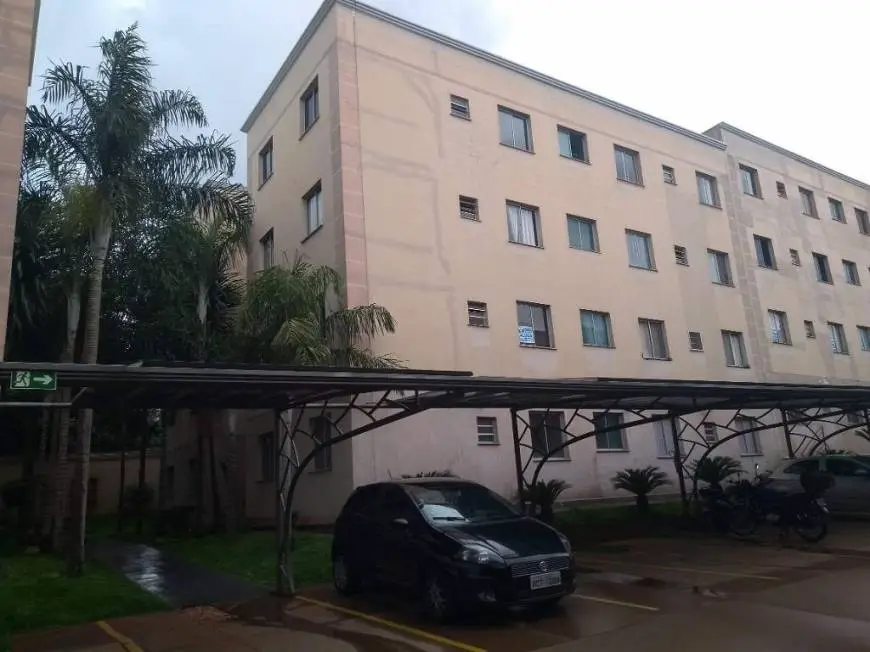 Foto 2 de Apartamento com 3 Quartos para alugar, 58m² em Parque São Geraldo, Uberaba