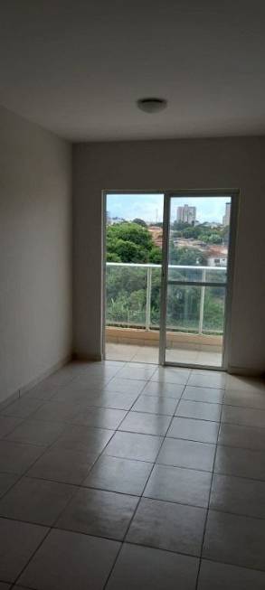 Foto 3 de Apartamento com 3 Quartos para alugar, 87m² em São Benedito, Uberaba