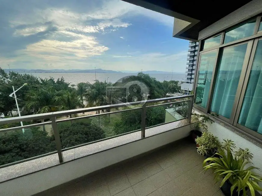 Foto 1 de Apartamento com 4 Quartos à venda, 180m² em Agronômica, Florianópolis