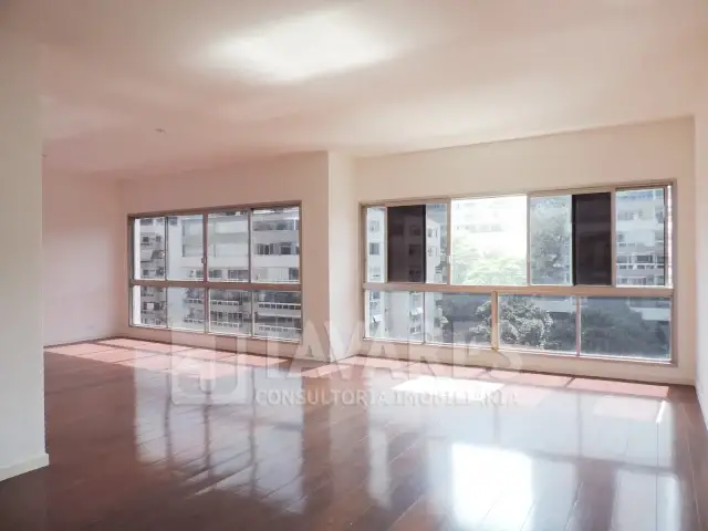 Foto 1 de Apartamento com 4 Quartos para alugar, 167m² em Leblon, Rio de Janeiro