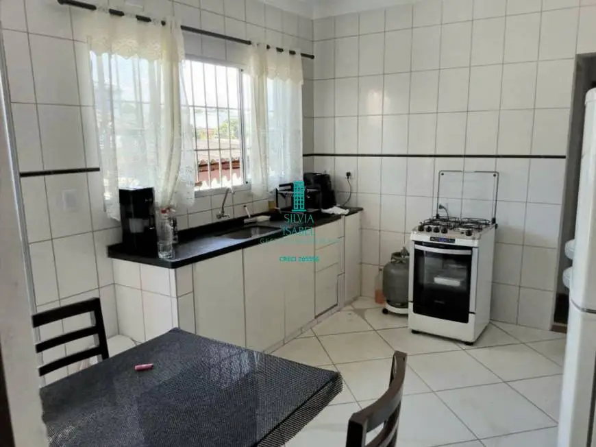 Foto 3 de Casa com 1 Quarto à venda, 131m² em Vila Bernadotti, Mogi das Cruzes