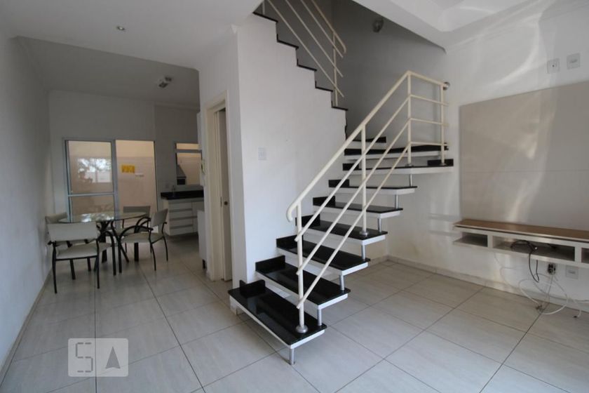 Foto 1 de Casa com 2 Quartos para alugar, 91m² em Mansões Santo Antônio, Campinas