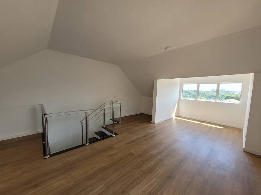 Foto 2 de Casa de Condomínio com 3 Quartos para alugar, 185m² em Campina do Siqueira, Curitiba