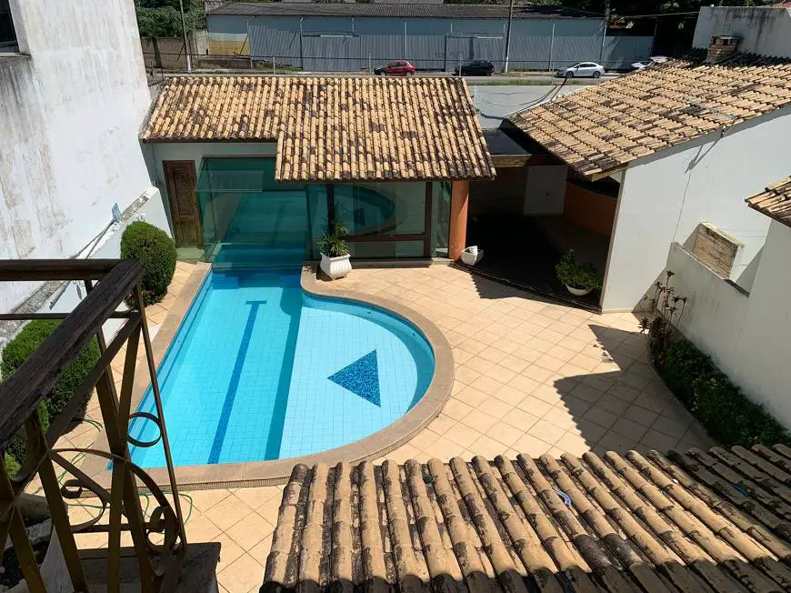 Foto 1 de Casa de Condomínio com 3 Quartos à venda, 455m² em Horto, Campos dos Goytacazes