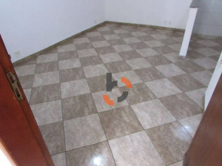 Foto 4 de Kitnet com 1 Quarto para alugar, 30m² em Moqueta, Nova Iguaçu