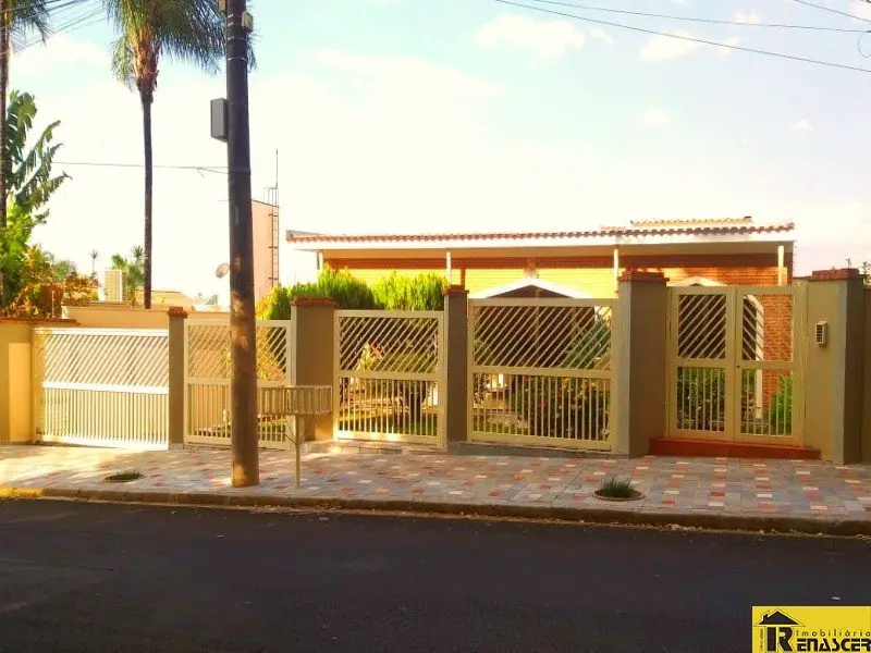 Foto 1 de Sobrado com 3 Quartos para venda ou aluguel, 330m² em Jardim Gloria, Olímpia