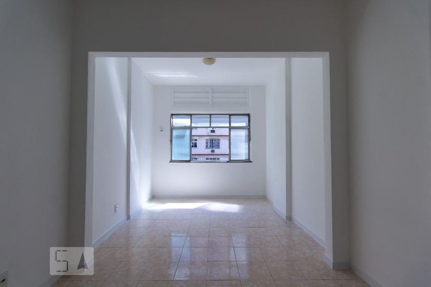 Foto 1 de Apartamento com 1 Quarto para alugar, 28m² em Botafogo, Rio de Janeiro
