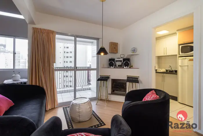 Foto 5 de Apartamento com 1 Quarto para alugar, 67m² em Centro, Curitiba