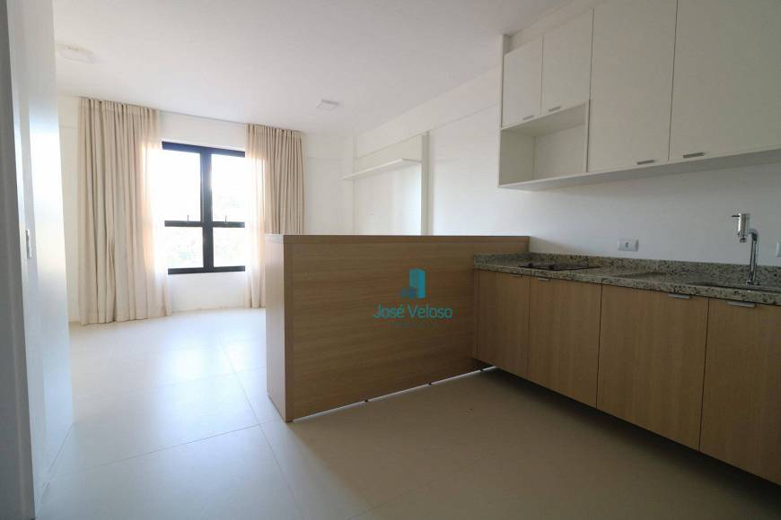 Foto 3 de Apartamento com 1 Quarto para alugar, 31m² em Centro Cívico, Curitiba