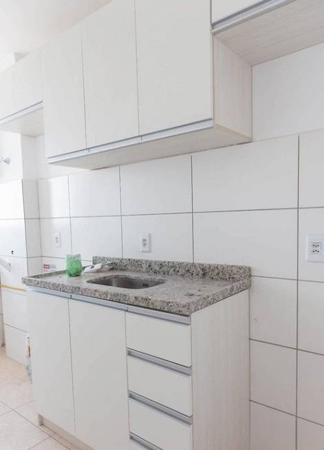 Foto 3 de Apartamento com 2 Quartos à venda, 55m² em Agronomia, Porto Alegre
