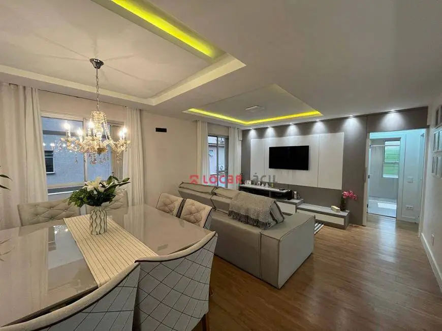 Foto 4 de Apartamento com 2 Quartos para alugar, 105m² em Centro Cívico, Curitiba