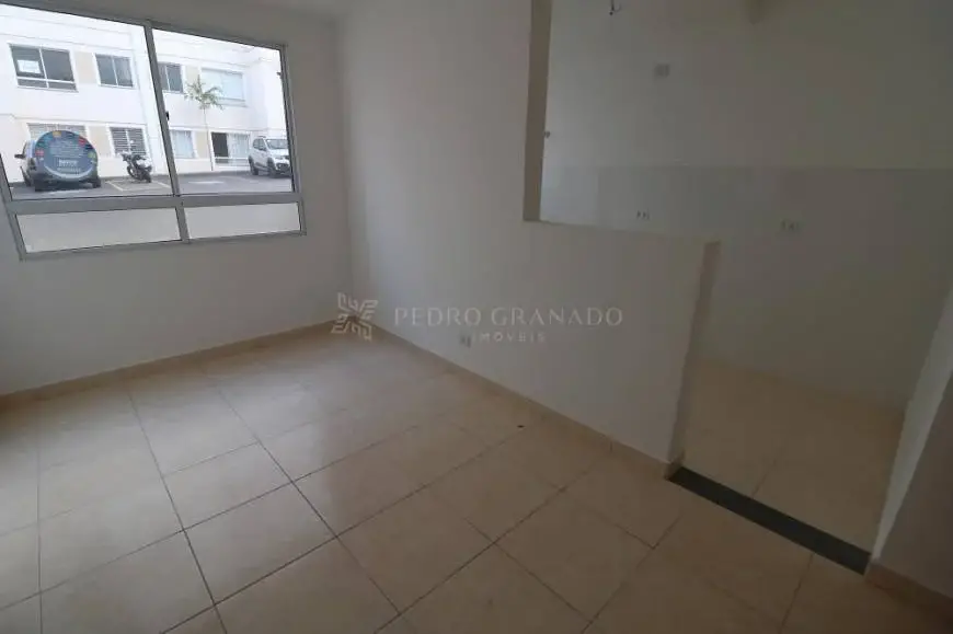 Foto 1 de Apartamento com 2 Quartos para alugar, 43m² em Jardim das Estações , Maringá