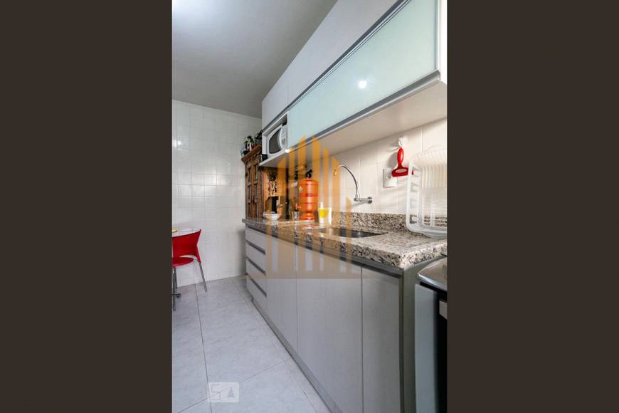 Foto 1 de Apartamento com 2 Quartos à venda, 60m² em Vila Pereira Cerca, São Paulo