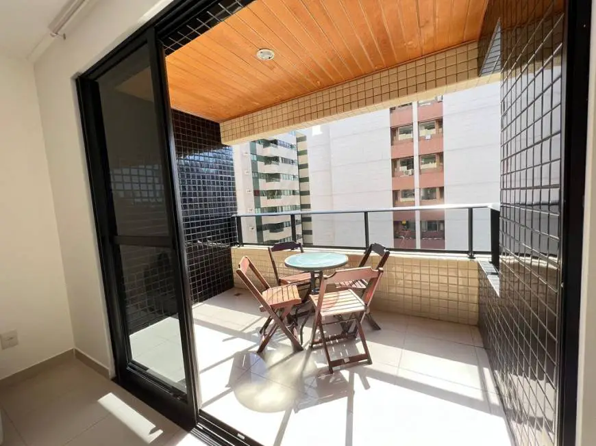 Foto 2 de Apartamento com 3 Quartos à venda, 11m² em Jatiúca, Maceió
