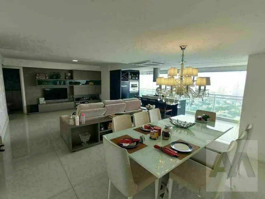 Foto 1 de Apartamento com 3 Quartos à venda, 156m² em Piatã, Salvador