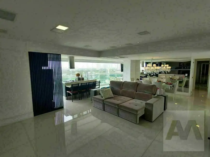 Foto 2 de Apartamento com 3 Quartos à venda, 156m² em Piatã, Salvador