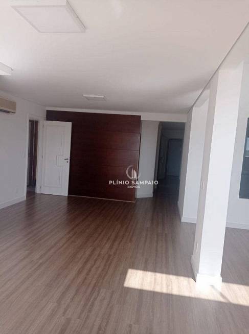 Foto 3 de Apartamento com 4 Quartos à venda, 161m² em Jardim da Penha, Vitória