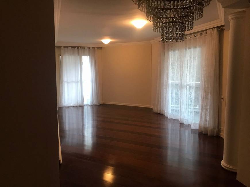 Foto 1 de Apartamento com 4 Quartos para alugar, 160m² em Moema, São Paulo