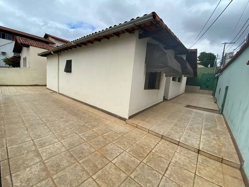 Foto 1 de Casa com 3 Quartos à venda, 300m² em Caiçaras, Belo Horizonte