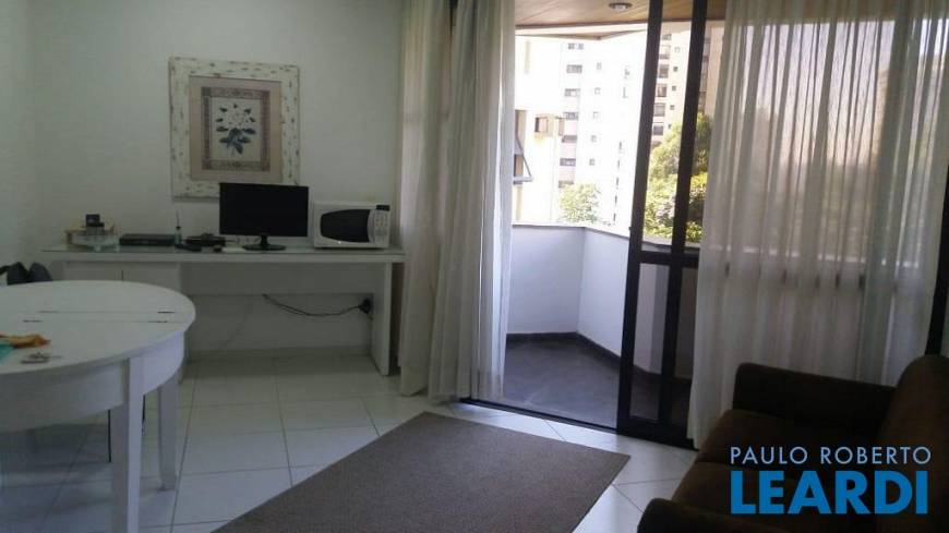 Foto 1 de Flat com 1 Quarto para alugar, 45m² em Panamby, São Paulo