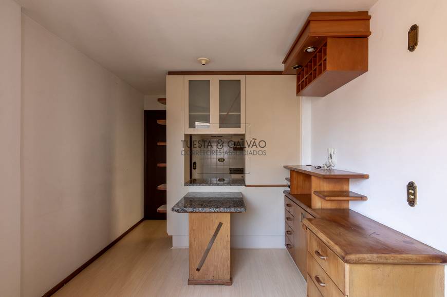 Foto 1 de Apartamento com 1 Quarto à venda, 31m² em Cristo Rei, Curitiba