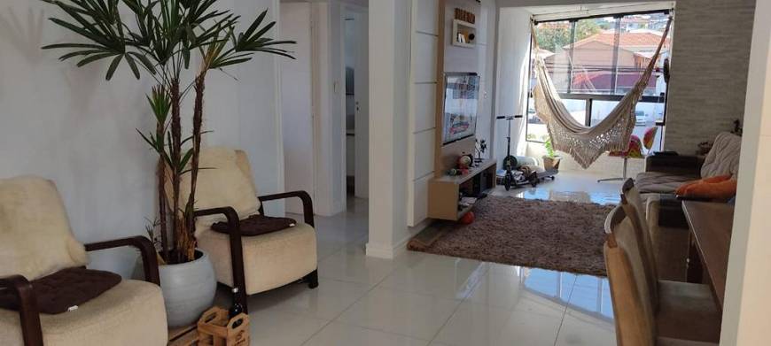 Foto 3 de Apartamento com 2 Quartos à venda, 66m² em Agronômica, Florianópolis