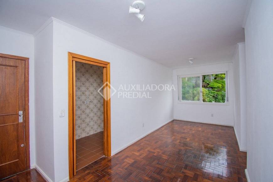 Foto 1 de Apartamento com 2 Quartos para alugar, 82m² em Santa Cecília, Porto Alegre