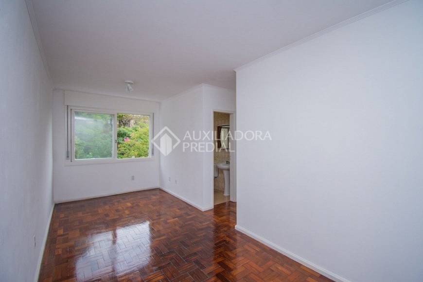 Foto 2 de Apartamento com 2 Quartos para alugar, 82m² em Santa Cecília, Porto Alegre