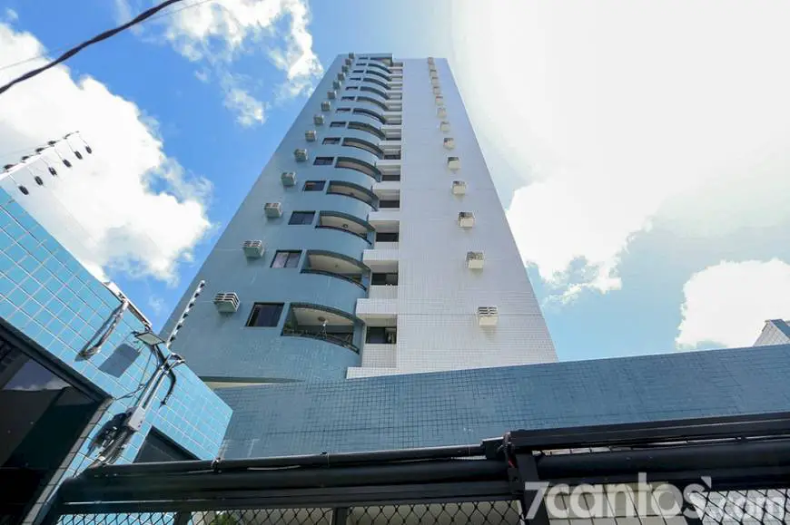 Foto 1 de Apartamento com 3 Quartos para alugar, 75m² em Casa Amarela, Recife