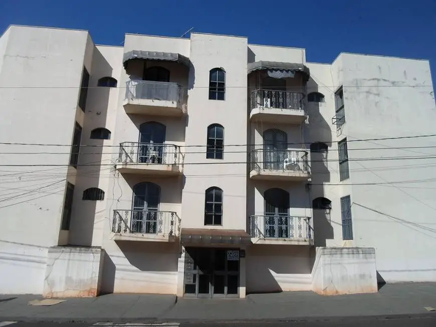 Foto 1 de Apartamento com 3 Quartos para alugar, 110m² em São Benedito, Uberaba