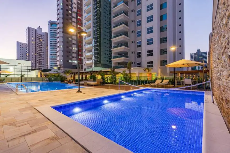 Foto 1 de Apartamento com 3 Quartos à venda, 241m² em Zona 07, Maringá