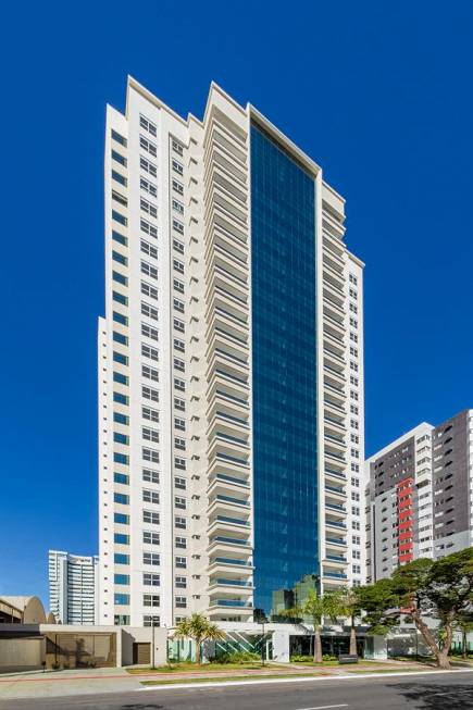 Foto 2 de Apartamento com 3 Quartos à venda, 241m² em Zona 07, Maringá