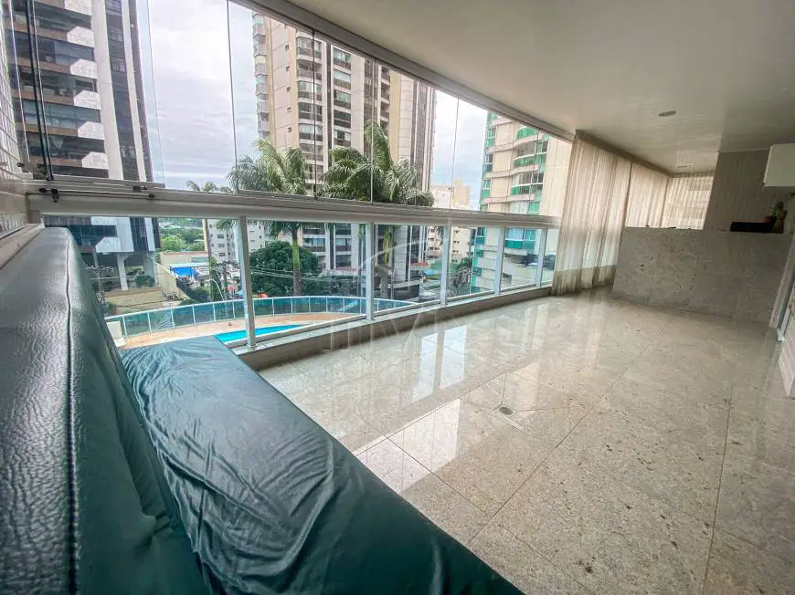 Foto 3 de Apartamento com 4 Quartos à venda, 217m² em Barro Vermelho, Vitória