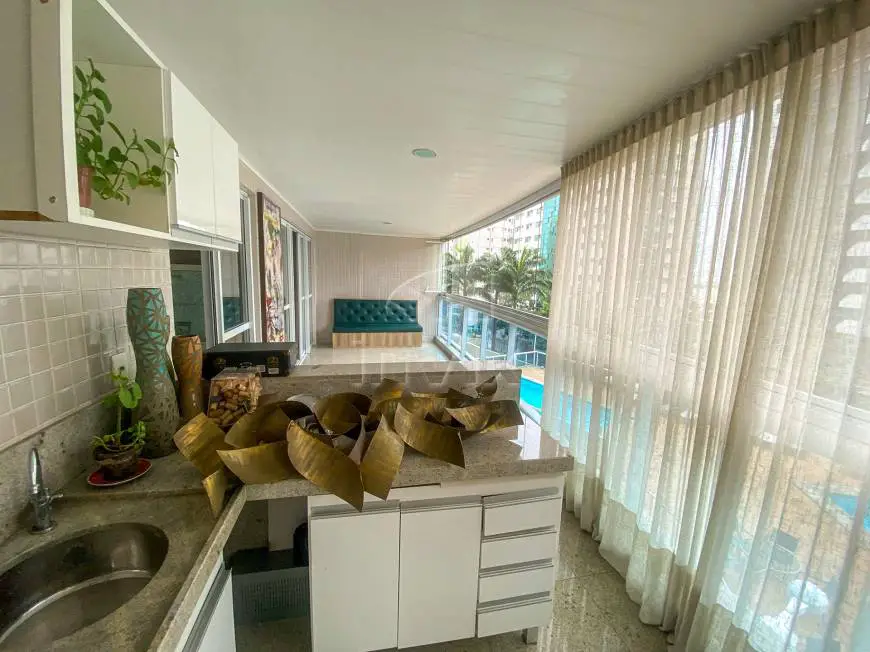 Foto 4 de Apartamento com 4 Quartos à venda, 217m² em Barro Vermelho, Vitória