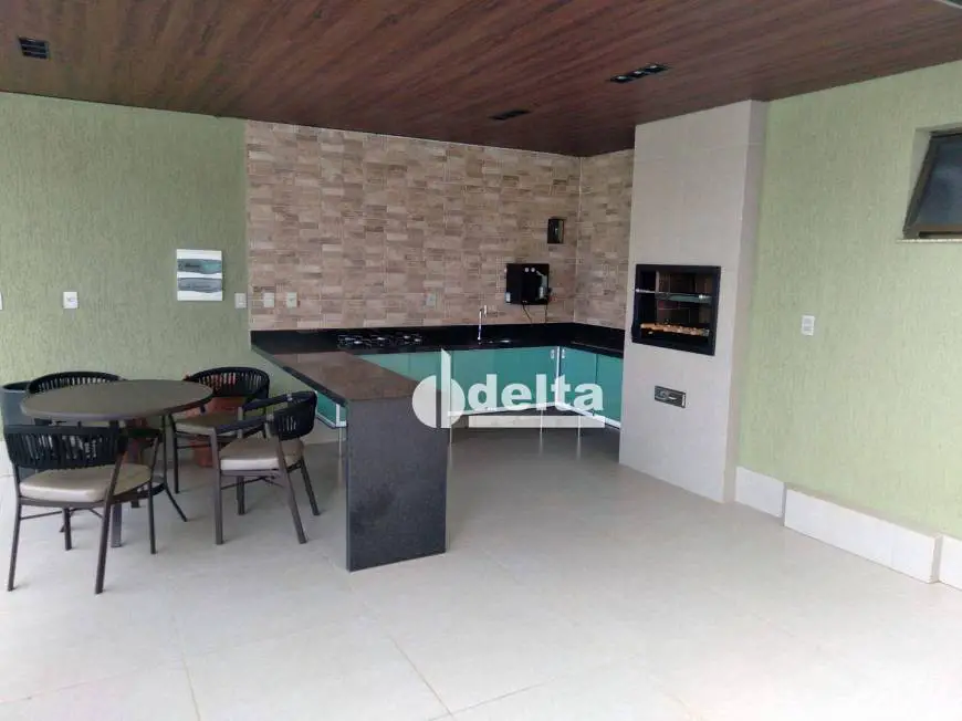 Foto 1 de Apartamento com 4 Quartos para alugar, 220m² em Martins, Uberlândia