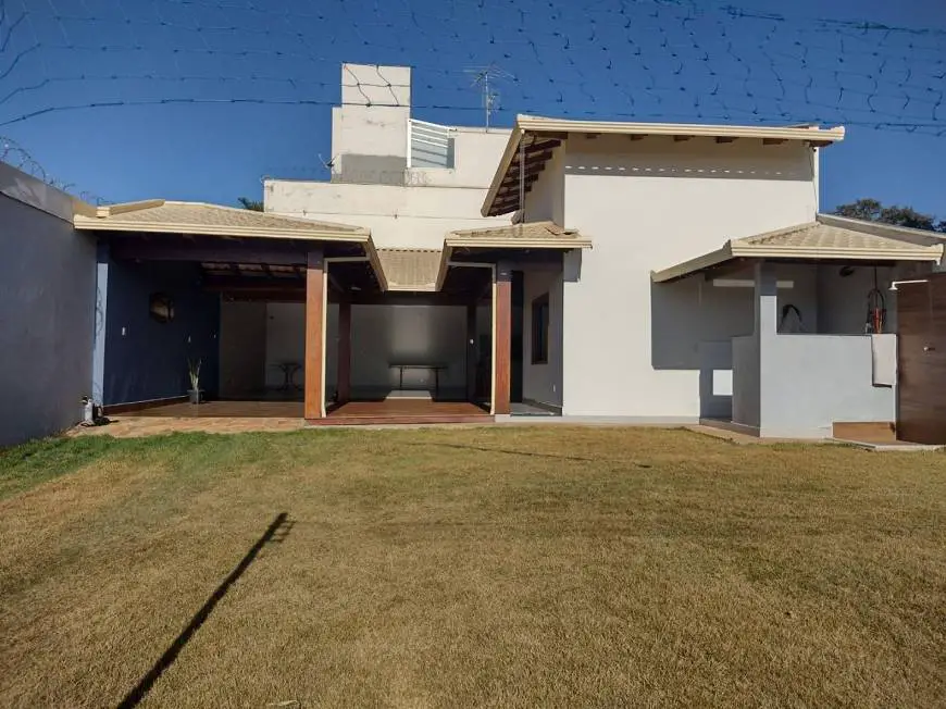 Foto 1 de Casa com 1 Quarto para alugar, 110m² em Tres Poderes, Igarapé