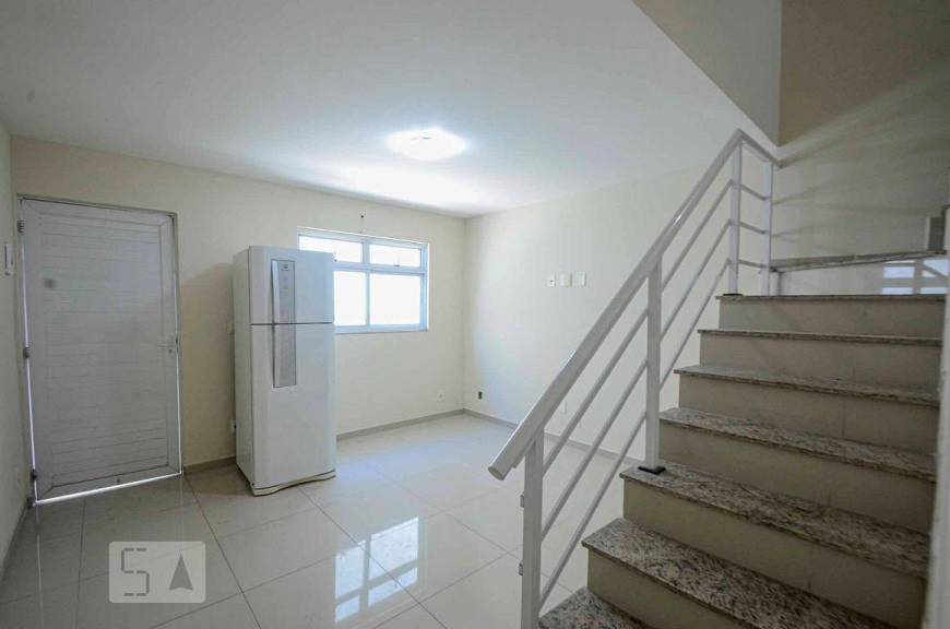 Foto 1 de Casa com 2 Quartos para alugar, 100m² em São Cristóvão, Rio de Janeiro