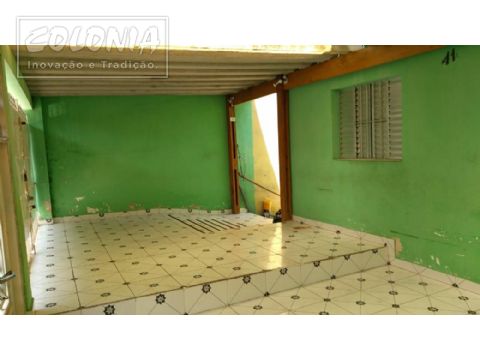 Foto 2 de Casa com 2 Quartos à venda, 140m² em Vila Clarice, Santo André