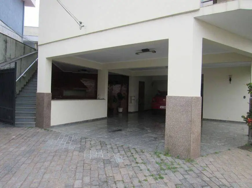Foto 2 de Casa com 3 Quartos à venda, 400m² em Jardim Guapira, São Paulo