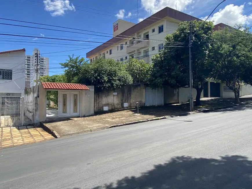 Foto 3 de Casa com 3 Quartos à venda, 263m² em Setor Leste Universitário, Goiânia