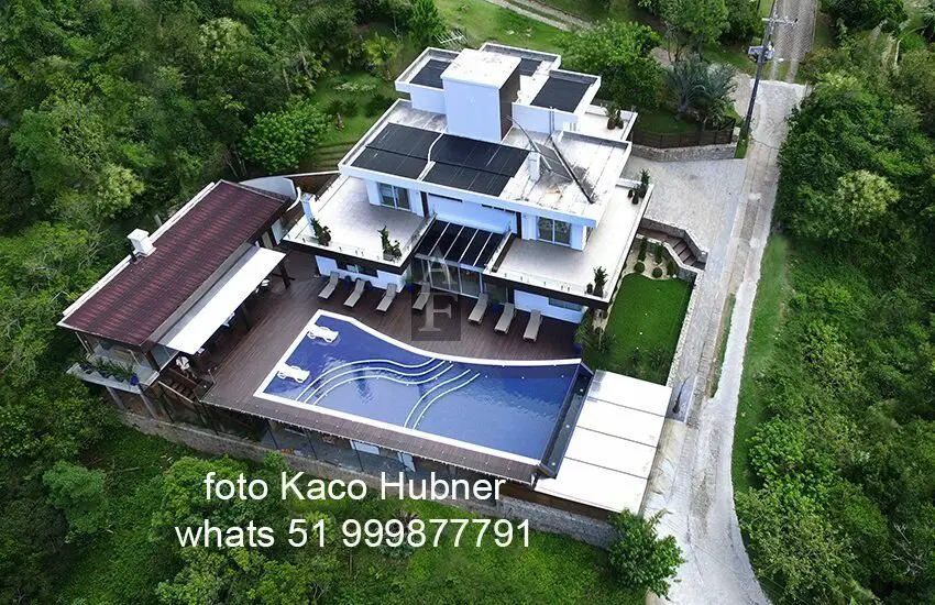 Foto 1 de Casa com 4 Quartos à venda, 750m² em , Garopaba