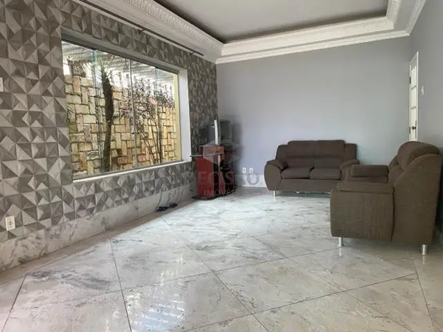 Foto 1 de Casa com 5 Quartos à venda, 278m² em Santa Efigênia, Belo Horizonte
