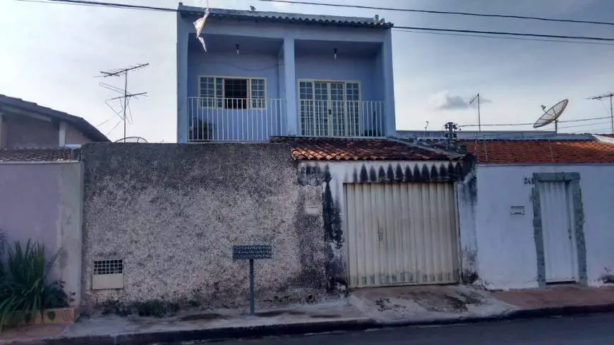 Foto 1 de Sobrado com 4 Quartos para alugar, 168m² em Conjunto José Vallim de Melo, Uberaba