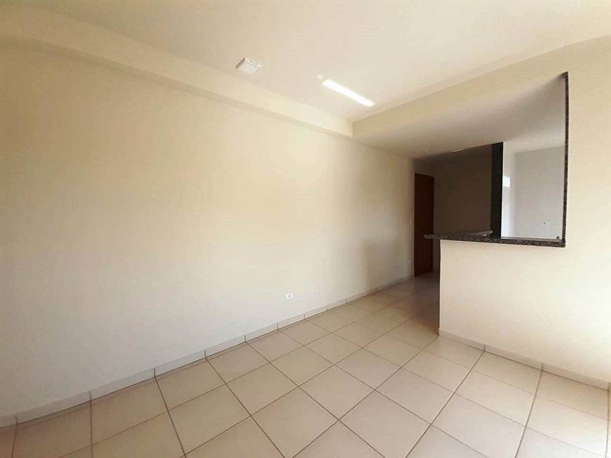 Foto 2 de Apartamento com 2 Quartos para alugar, 56m² em Vila Ipiranga, Londrina