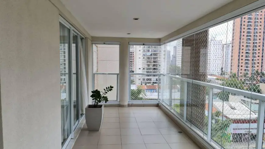 Foto 1 de Apartamento com 3 Quartos para alugar, 186m² em Granja Julieta, São Paulo