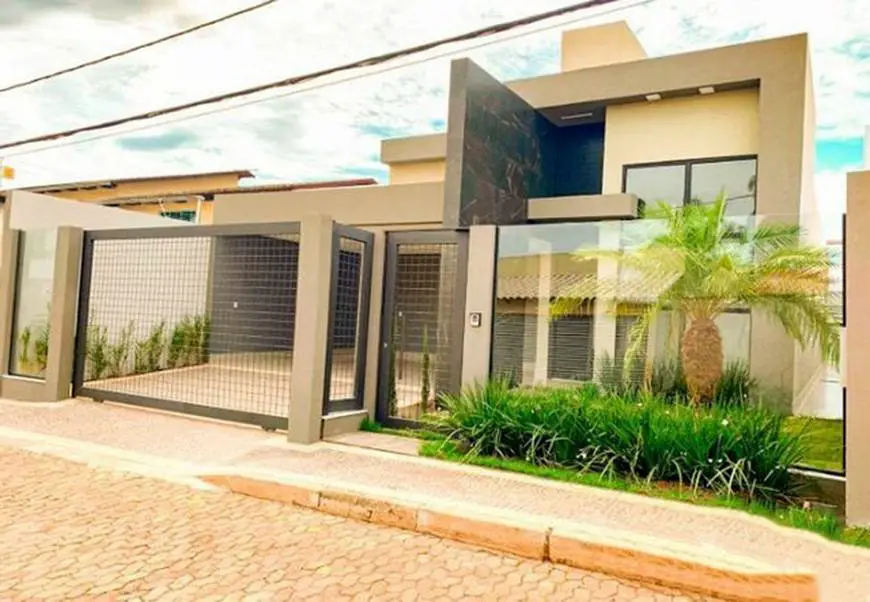 Foto 1 de Casa com 3 Quartos para alugar, 180m² em Parque Residencial Laranjeiras, Serra