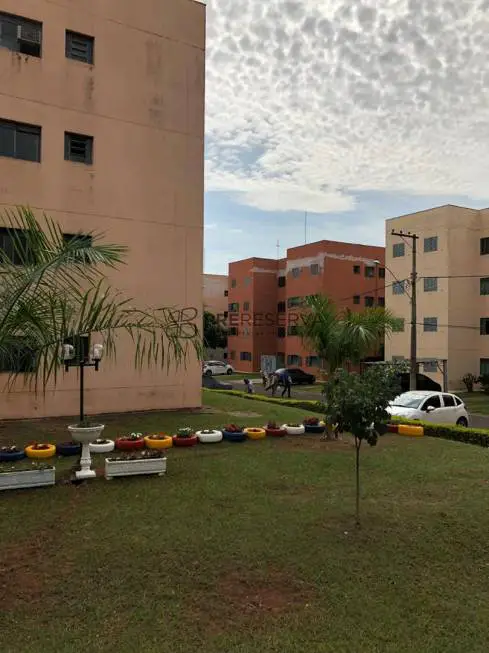 Foto 1 de Apartamento com 2 Quartos à venda, 46m² em Vila Independência, Bauru