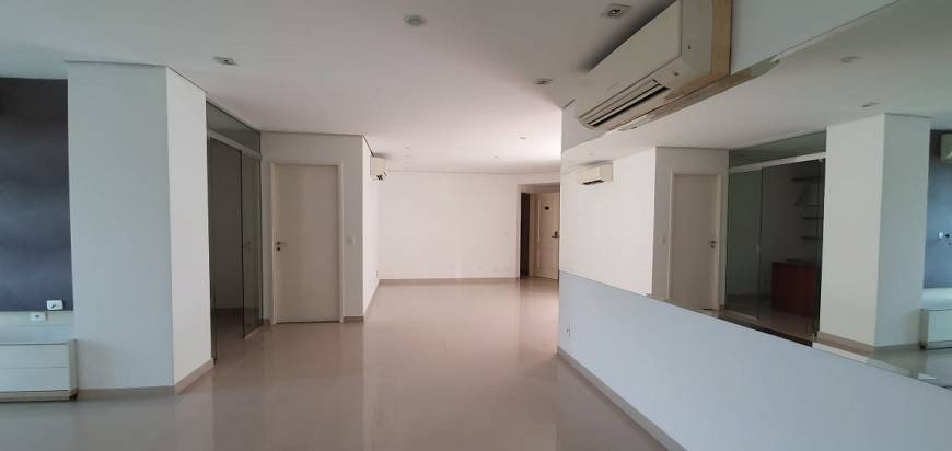 Foto 3 de Apartamento com 3 Quartos à venda, 178m² em Adrianópolis, Manaus
